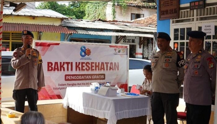 Sambut HUT Korps Brimob ke-80, Polda Metro Jaya Gelar Bakti Kesehatan di Senen, Jakarta