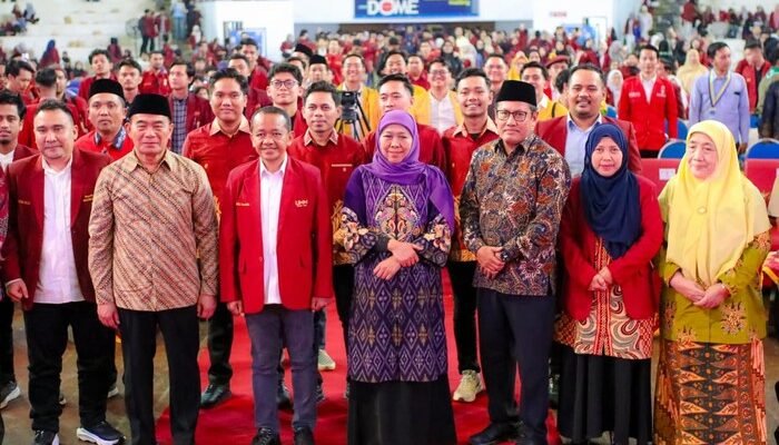 “Di Tanwir IMM, Khofifah: Pemuda Harus Bersatu untuk Masa Depan yang Lebih Baik”