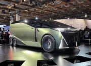 **Mewah! Lexus Pamer Mobil sampai Kapal untuk Para Sultan**