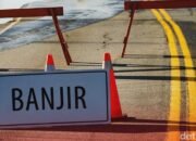 Banjir 1 Meter Tutup Jalan Kemang Raya, Warga Gelisah!