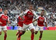 **Pelatih Burnley, Scott Parker, Tantang Persepsi Arsenal sebagai Tim Hanya Andalkan Bola Mati**