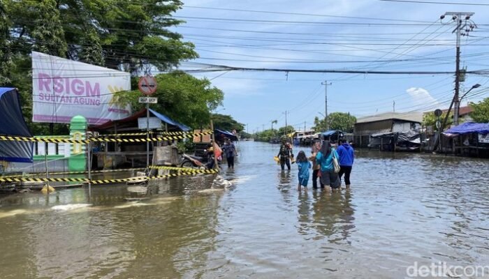“Mengapa Banjir di Semarang Tidak Kunjung Berakhir? Ini Penyebabnya!”