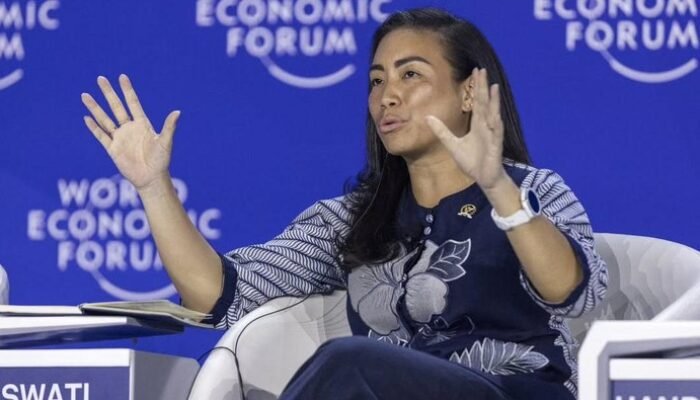 **Sara Gerindra: Kembalinya Wakil Rakyat yang Ditolak Undur Diri**