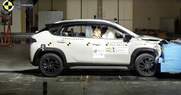 **Suzuki Fronx Dites Tabrak, Raih Rating 5 Bintang dari ASEAN NCAP**