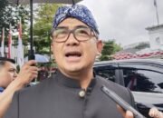 **Farhan Berbicara Soal Pemeriksaan Wakilnya dalam Kasus Jual Beli Jabatan**