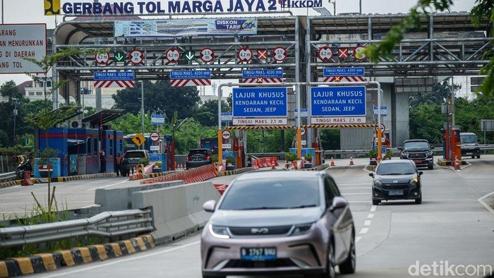 **Diskon Tarif Tol Nataru & Lebaran 20%: Strategi Bisnis yang Memangkas Biaya Transportasi**