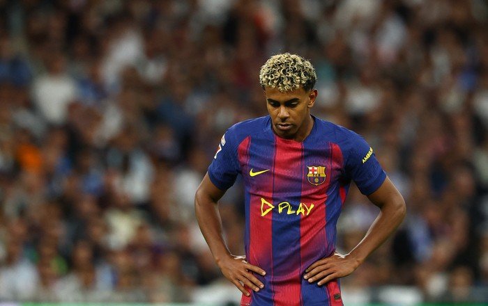 **Cedera Tulang Kemaluan, Lamine Yamal Bertahan Tanpa Operasi**