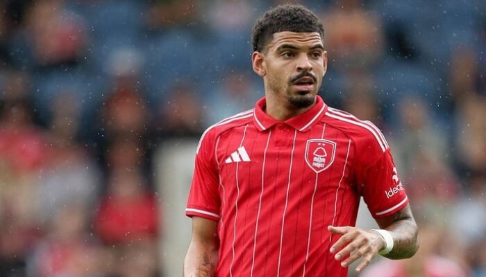 Nottingham Forest Menderita, Dua Gol MU dari Tendangan Sudut!