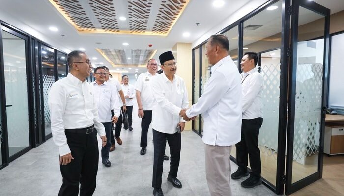 Dua Kementerian Bocorkan Beasiswa untuk Lulusan Sekolah Rakyat!