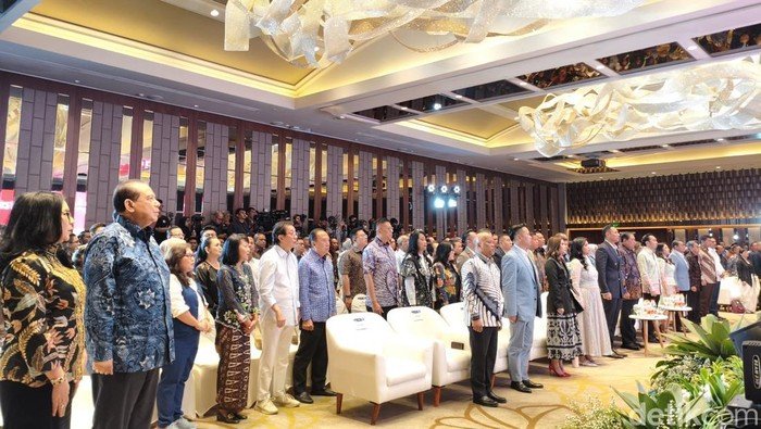 CT Bersama Istri Hadiri Launching Buku 'The Mentor: 9 Purnama di Sisi SBY' - Update 3