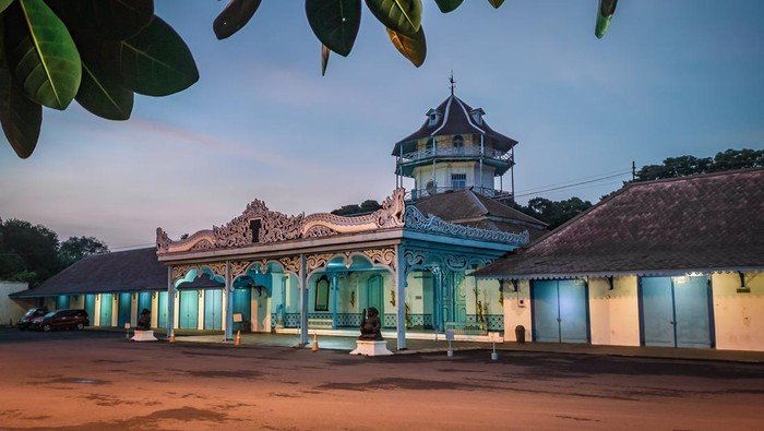 **Raja PB XIII Meninggal Dunia, Wisata Keraton Solo Ditutup Sementara 7 Hari**