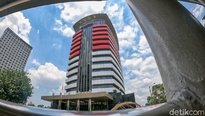 KPK Tangkap Gubernur Riau, Tersangka Pemerasan di Dinas PUPR