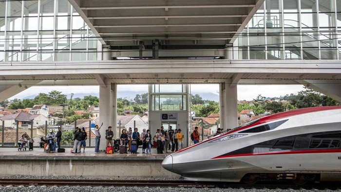 Prabowo Ingin Kereta Cepat Sampai Banyuwangi, Dasco Harap Juga ke Jogja - Update 1