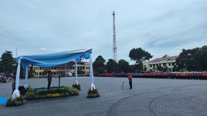 Kapolri Pimpin Apel Kesiapan Tanggap Darurat Bencana di Mako Brimob Depok - Update 1