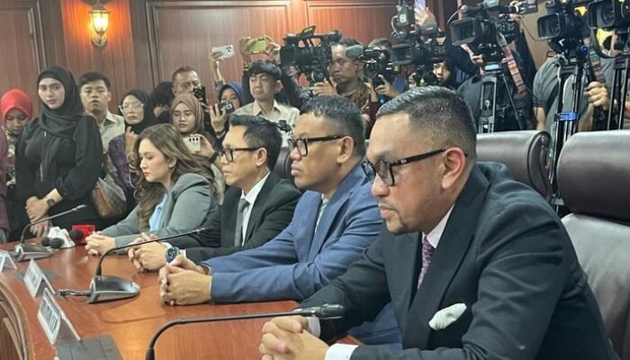 Skorsing DPR Sahroni, Nafa, dan Eko: Putusan Lengkap yang Guncangkan Pemerintahan!