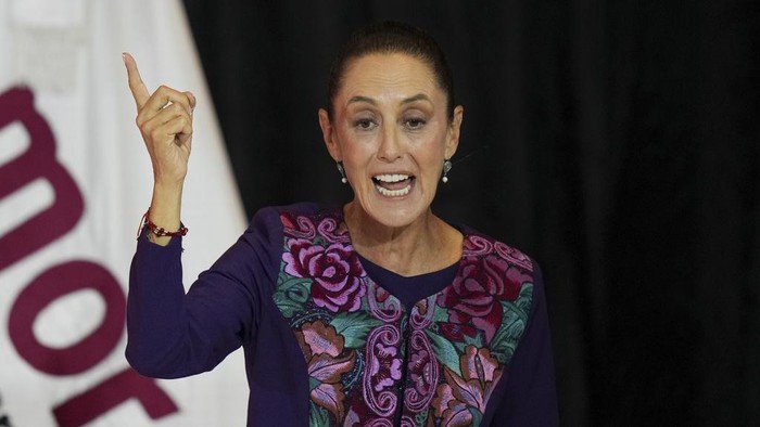 **Presiden Meksiko Terancam Ciuman saat Sapa Warga, Pelaku Dijebloskan Penjara!**