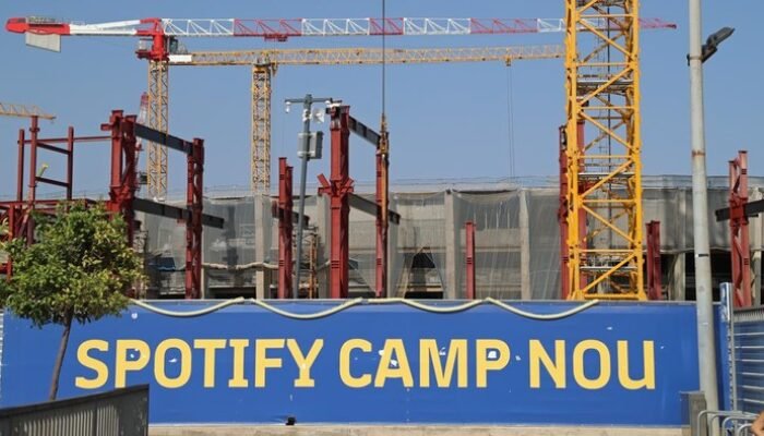 **Duh! TBC Merebak di Kandang Barcelona: Krisis Kesehatan di Camp Nou**