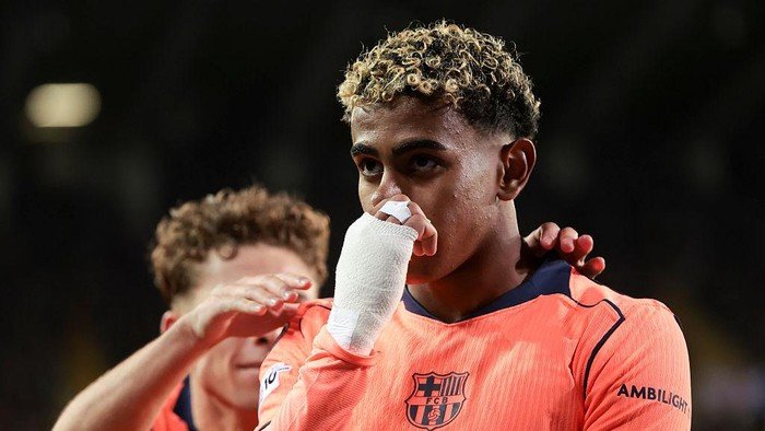 **Lamine Yamal Bersinar, Fans Lawan Tetap Cemooh dalam Derbi Barcelona vs Club Brugge**