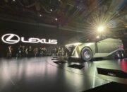“Kata Lexus Soal Mobil Listrik: Masa Depan atau Doyan Main?”