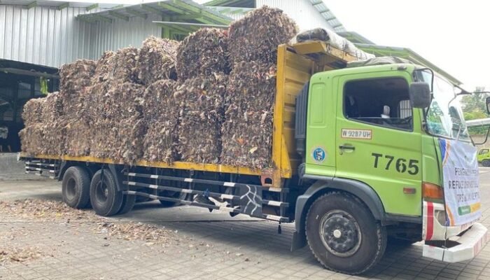 “TPS 3R Banyuwangi: Transformasi Sampah Menjadi Solusi Energi Industri”