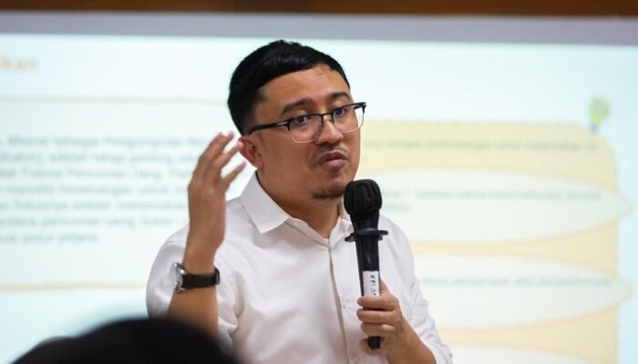 IM57+ Ungkap: 4 Gubernur Riau Tersangka Korupsi, Motif Seragam Terungkap!