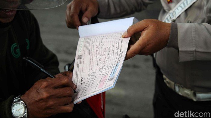 **Operasi Zebra 2025: Menjaga Kamseltibcarlantas di Jalan Raya**