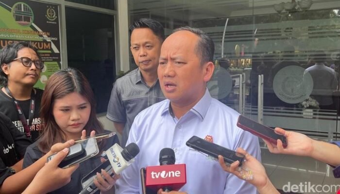 **Kejagung Periksa 20 Orang dalam Kasus Limbah Sawit, Bea Cukai Termasuk di dalamnya**