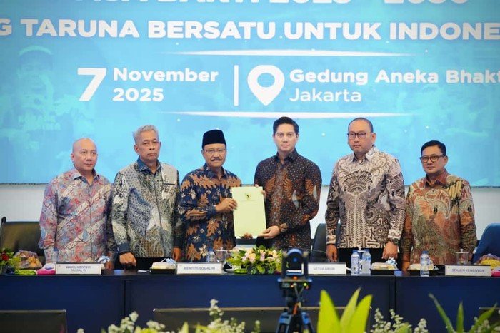 Gus Ipul Serahkan Kepmen Pengukuhan PNKT ke Budisatrio Djiwandono: Langkah Strategis atau Konspirasi?
