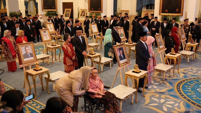 [Menyelami Kisah Soeharto, Gus Dur, dan Marsinah di Hari Pahlawan]