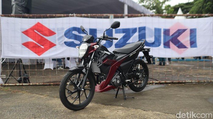 **Motor Bebek Mulai Ditinggalkan, Kok Suzuki Nekat Rilis Satria Terbaru?**