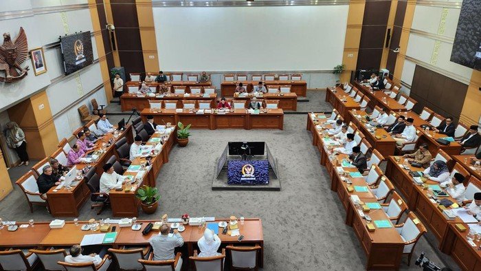 Menag Jelaskan Alasan Membentuk Ditjen Pesantren, Ini Penjelasannya di Komisi VIII DPR!