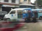 Sopir JakLingko Mau Dibenahi: Serasa Mobil Sendiri, Bawa Keluarga-Ngebut – Alternatif 1