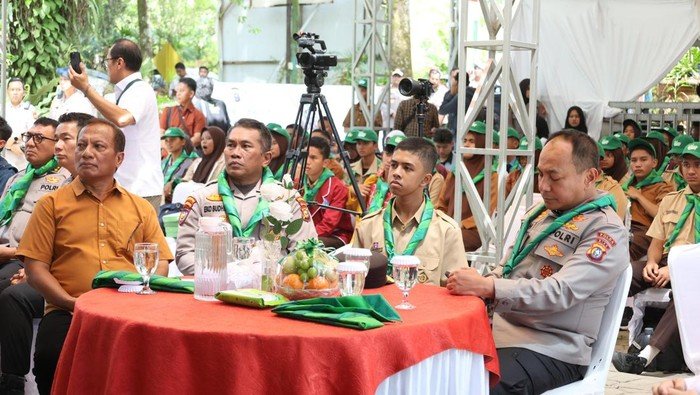 Kapolda Riau Resmikan Workshop Green Policing dan Ajak 311 OSIS dalam Gerakan Hijau Riau