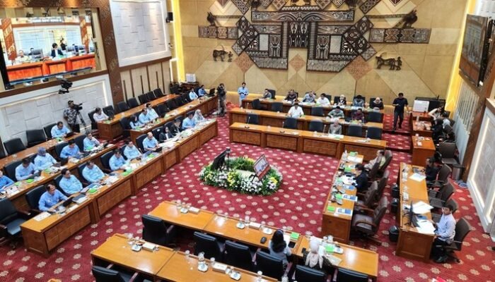Komisi IX DPR Sentil Proses BGN, Minta Tambahan Anggaran ke Purbaya, Apa yang Terjadi?