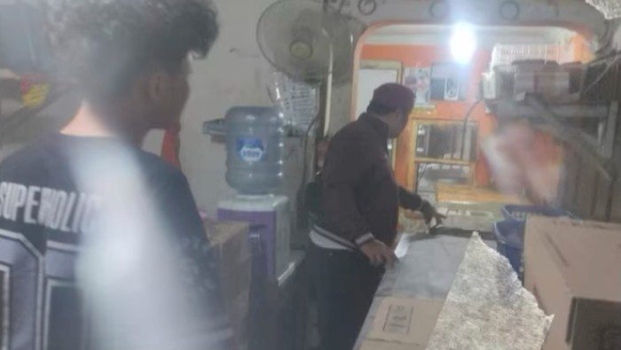 Eks Karyawan Toko di Jakut Diduga Curi Daging Beku, Polisi Cek TKP!