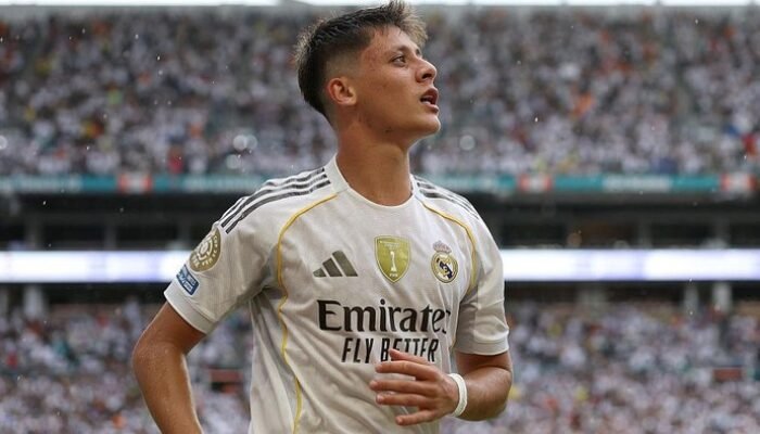 Kroos: Arda Guler Bukan Penerusku, Siapa yang Akan Turunkan?