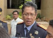 Biaya Pemusnahan Mahal, Pakaian Impor Bekas Sitaan Mau Didaur Ulang: Solusi atau Masalah Baru?