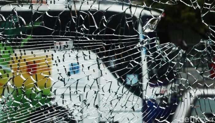 **Bus Jemaah Umrah India Terlibat Kecelakaan Mengerikan di Madinah, Puluhan Tewas**