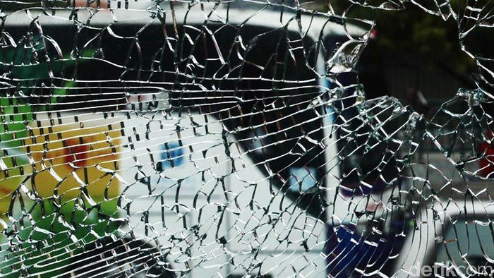 **Bus Jemaah Umrah India Terlibat Kecelakaan Mengerikan di Madinah, Puluhan Tewas**