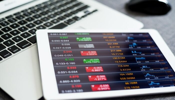 IHSG Menguat, PTDU Gelar Private Placement, TOTO Bagi Dividen, Peluang Investasi