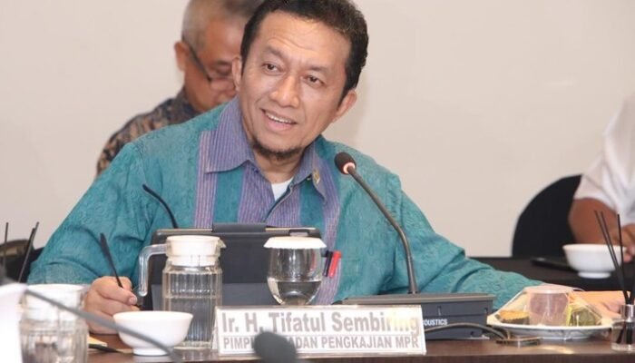 “Pasal UUD 1945 Dibahas MPR dalam FGD Akademisi: Relevansi Hukum di Tengah Perubahan Sosial”