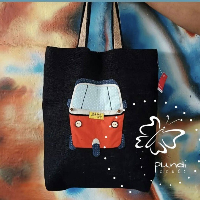 **Pundi Craft: Strategi Inovatif BRI untuk Mendukung Produk Kerajinan Lokal Melalui Rumah BUMN**