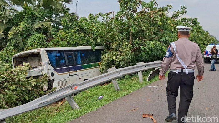 Tak Ada Jejak Rem, Tragedi Tol Cipali Makan 5 Nyawa, Siapa yang Bertanggung Jawab?