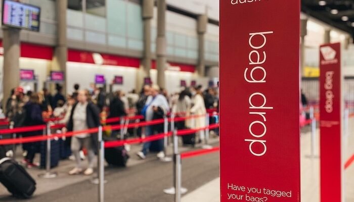 “Dunia Hari Ini: Dua Maskapai Australia Larang Bawa Power Bank ke Bagasi, Ancaman Apa yang Membeda?”