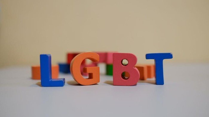 Ayah Marah, Pergoki Anaknya Bersama Pasangan Gay di Kendari