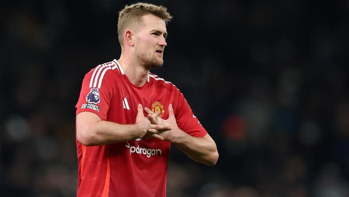 Cegah Cedera Punggung, Amorim Hati-hati Tangani De Ligt!