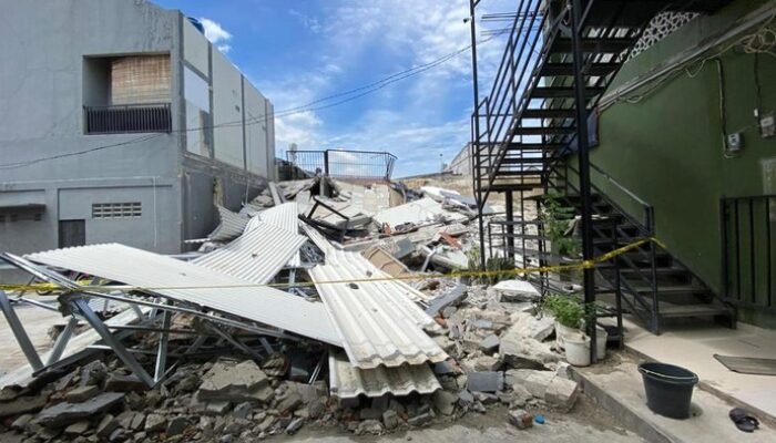 5 Fakta Mengejutkan Robohnya Gedung Parkir 2 Lantai di Koja