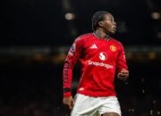 **3 GOAT Man United Versi Patrick Dorgu: Ronaldo, Scholes, dan Rooney**