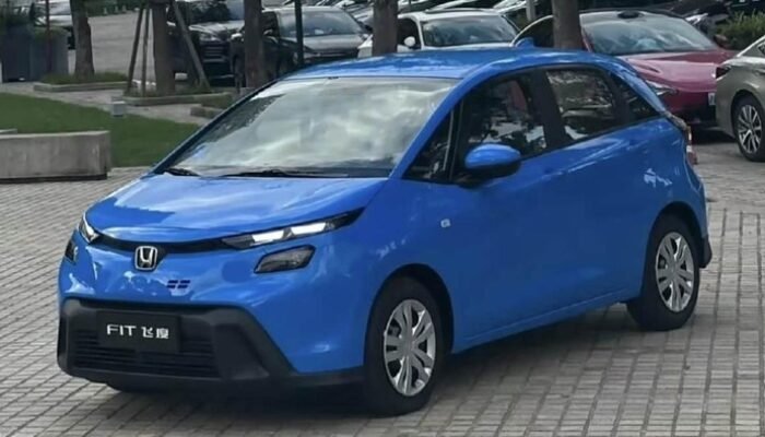 “Bocoran Honda Jazz Facelift: Lampu Baru, Gaya Lebih Modern!”