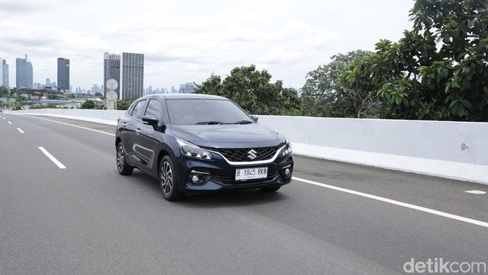 **Daftar Mobil yang Disuntik Mati 2025: Toyota Veloz Non-Hybrid dan Perubahan Industri Otomotif Indonesia**